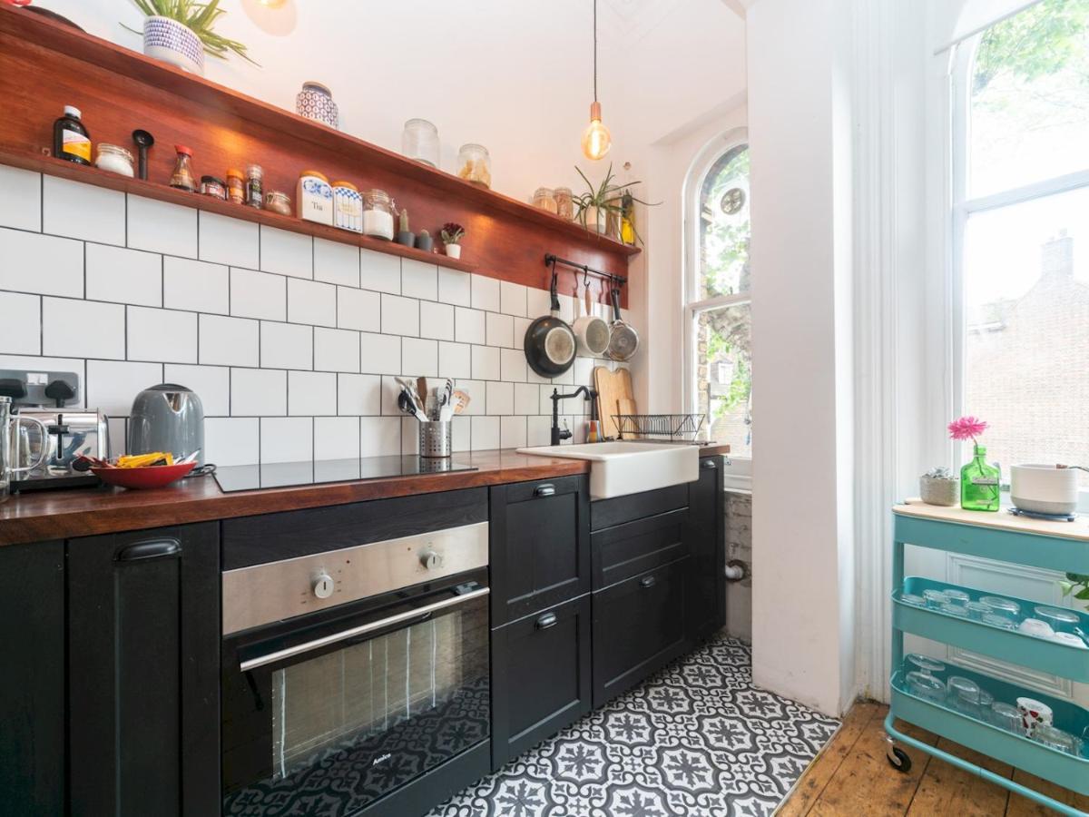 Pass The Keys Rustic And Quirky Flat In Charming Charlton Village Λονδίνο Εξωτερικό φωτογραφία