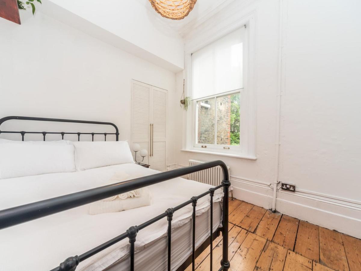 Pass The Keys Rustic And Quirky Flat In Charming Charlton Village Λονδίνο Εξωτερικό φωτογραφία
